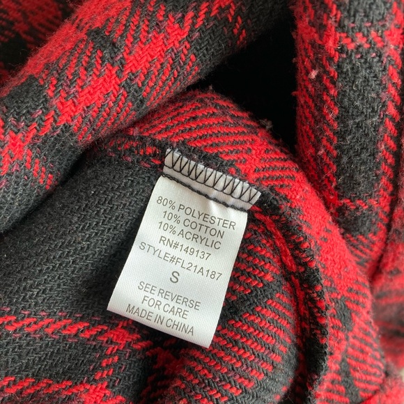 Red plaid shacket - Picture 4 of 5